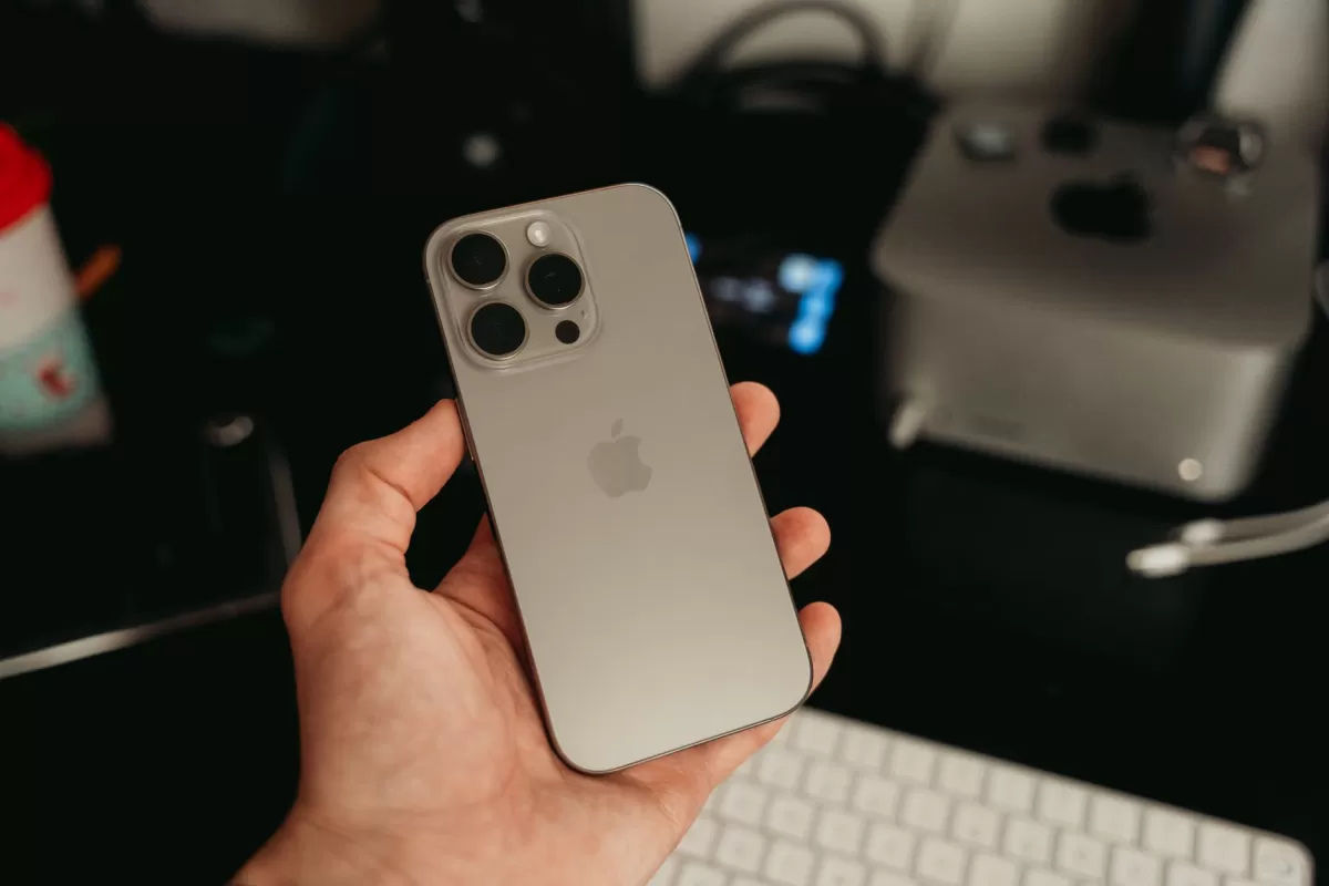 Nagyon furcsa változás jön az iPhone-oknál